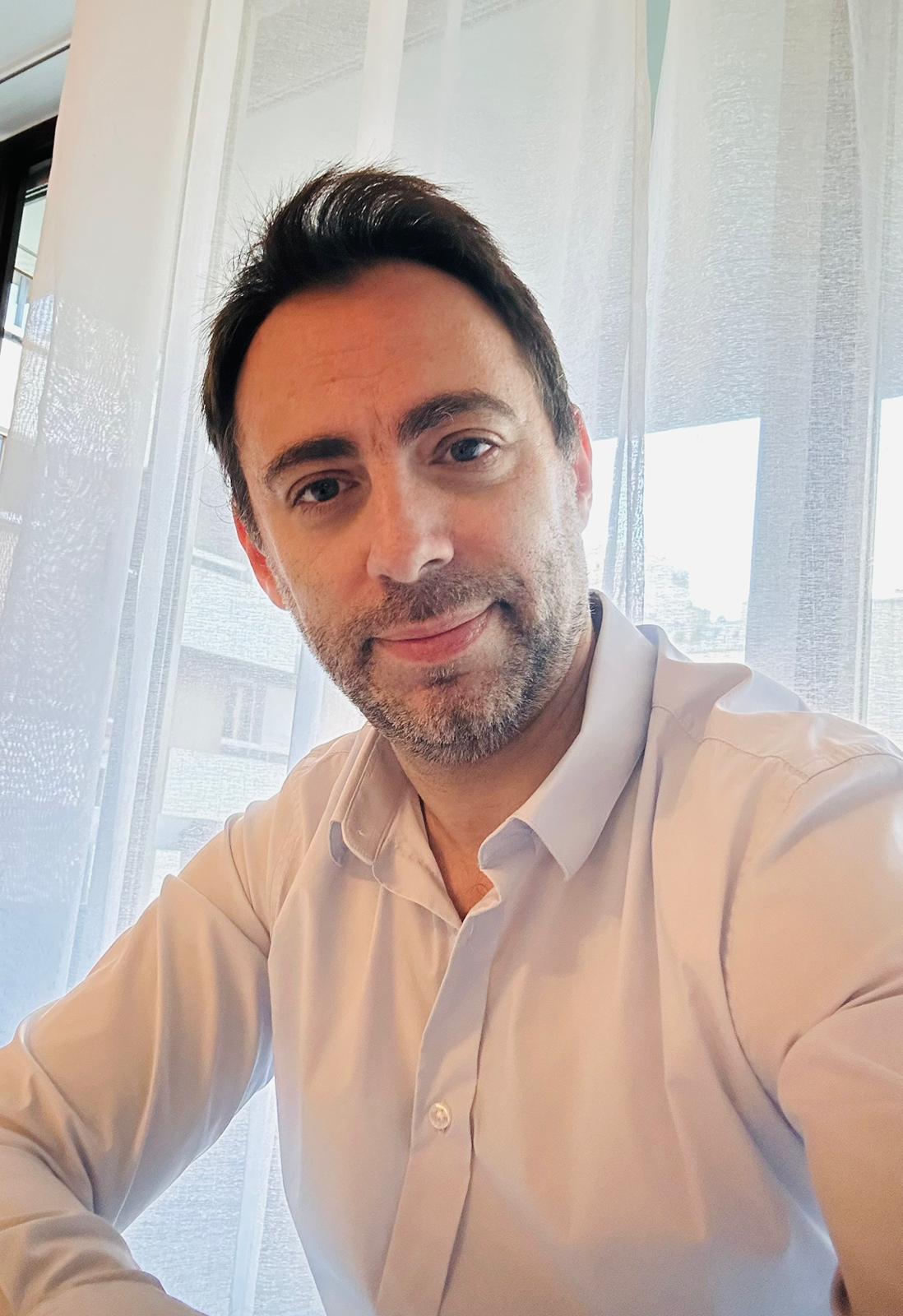 Michael Rossi - Practicien en Hypnose et PNL